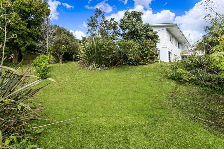 Photo of property in 13 Morriggia Place, Bayview, Auckland, 0629