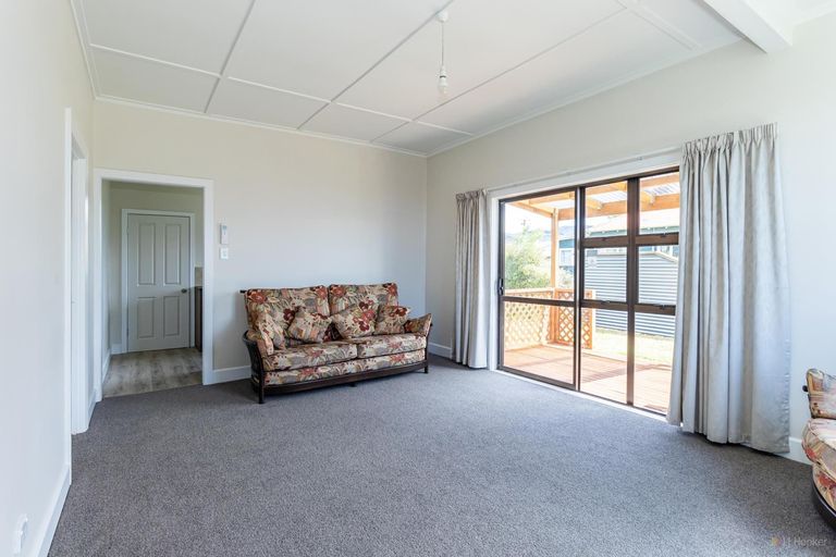 Photo of property in 11 George Street, Waimate, 7924