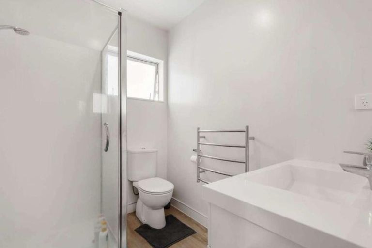 Photo of property in 15 Apple Orchard Way, Sunnyvale, Auckland, 0612