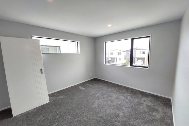 Photo of property in 26 Coast Garden Drive, Hobsonville, Auckland, 0616