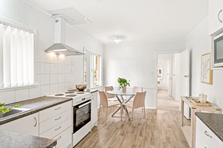 Photo of property in 66a Sutton Crescent, Papakura, 2110