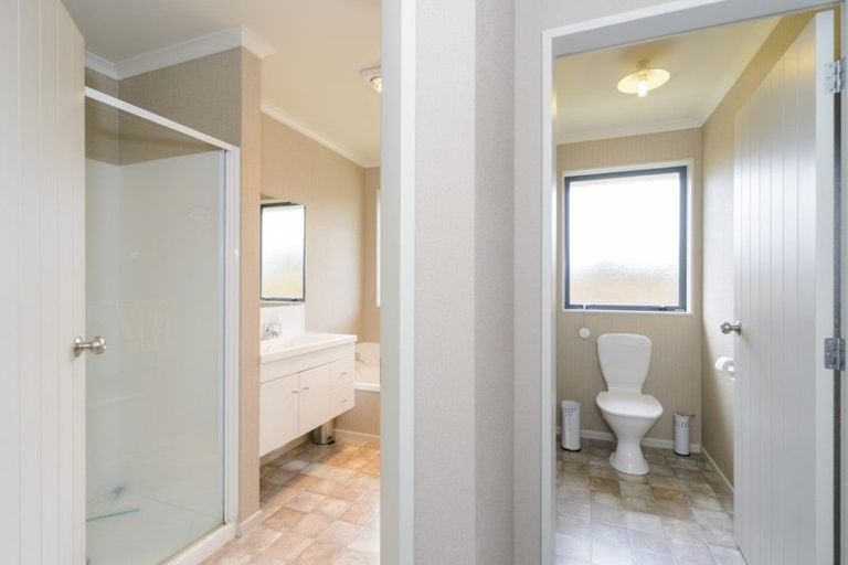 Photo of property in 8 Nevada Way, Kelvin Grove, Palmerston North, 4414