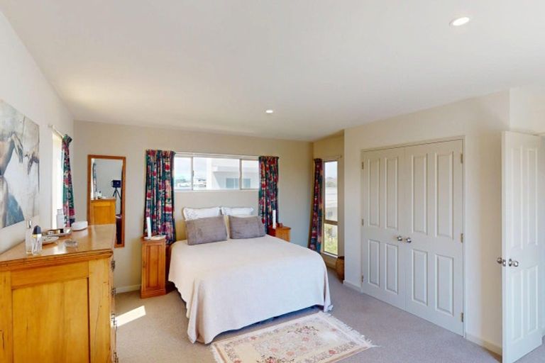 Photo of property in 51 Kent Avenue, Waitarere Beach, Levin, 5510