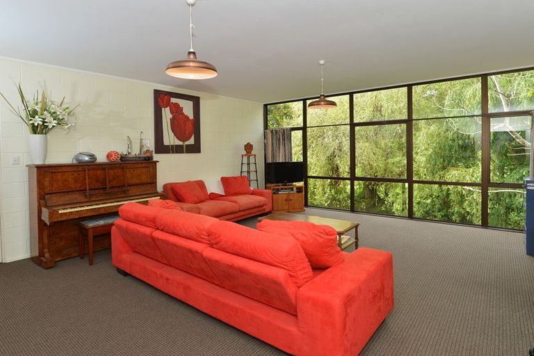 Photo of property in 15a Kent Road, Regent, Whangarei, 0112