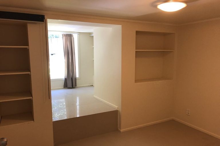 Photo of property in 704a East Coast Road, Pinehill, Auckland, 0632