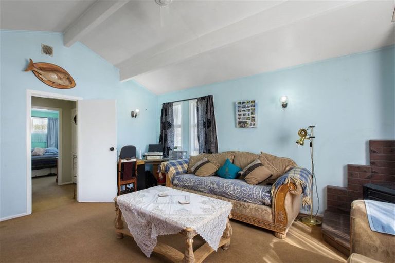 Photo of property in 17 Menzies Place, Paeroa, 3600