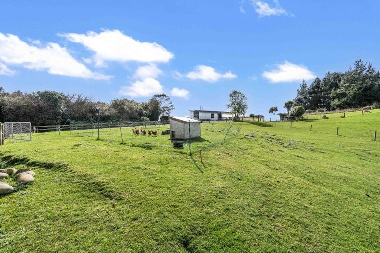 Photo of property in 2390 Owaka Highway, Katea, Balclutha, 9271