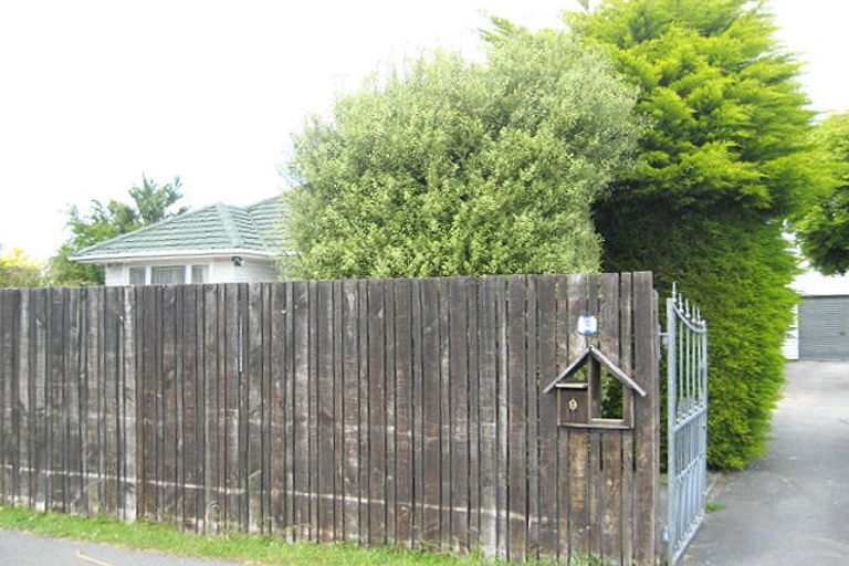 Photo of property in 9b Tuckers Road, Redwood, Christchurch, 8051