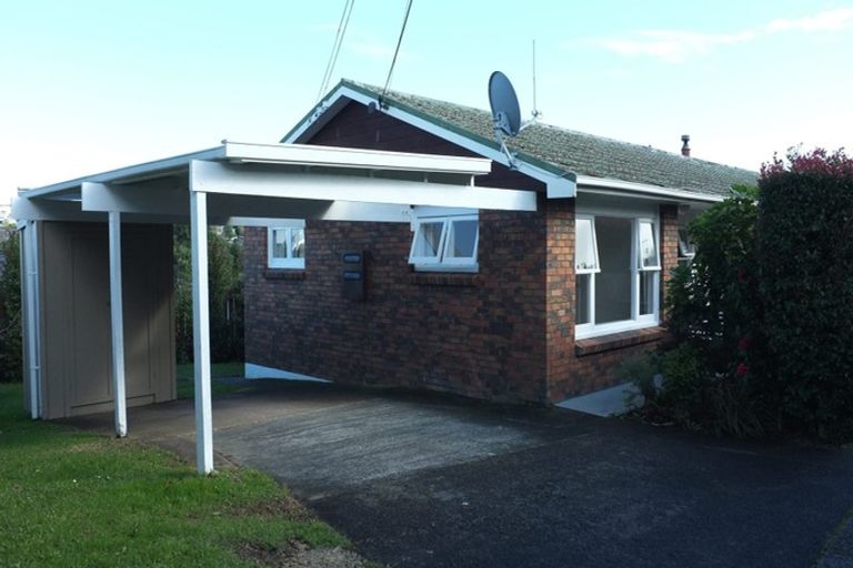 Photo of property in 1/49 Stanley Avenue, Milford, Auckland, 0620