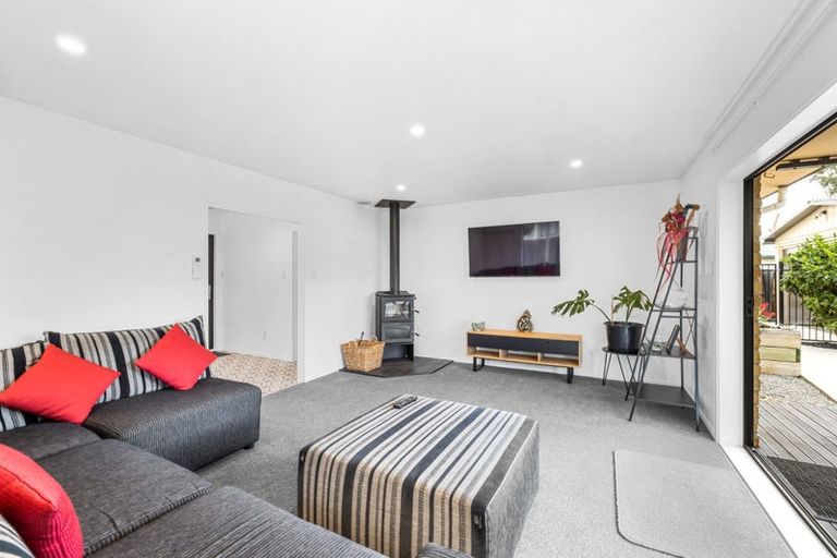 Photo of property in 7 Mchaffies Place, Wainoni, Christchurch, 8061