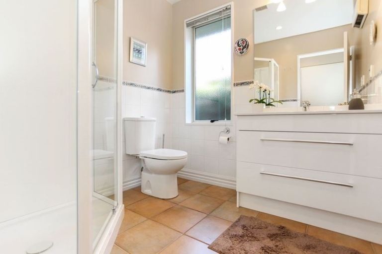 Photo of property in 24 Ilam Park Place, Ilam, Christchurch, 8041