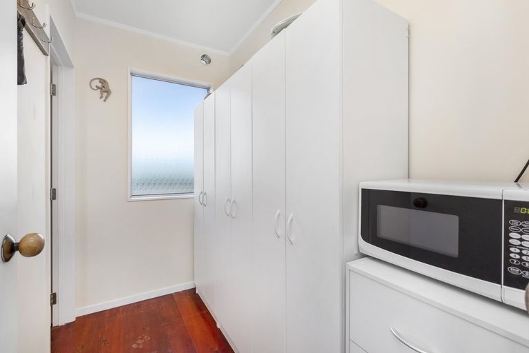 Photo of property in 4 Robertson Street, Raglan, 3225