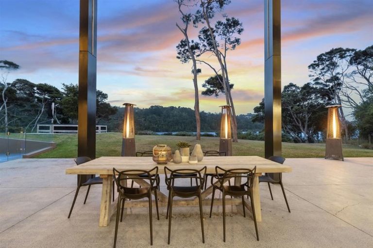 Photo of property in 34 Kingfisher Grove, Greenhithe, Auckland, 0632