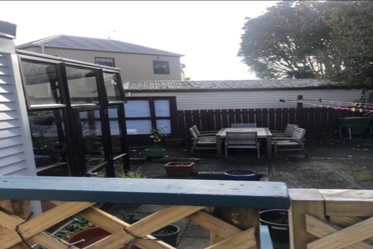 Photo of property in 7a Gray Avenue, Paraparaumu Beach, Paraparaumu, 5032