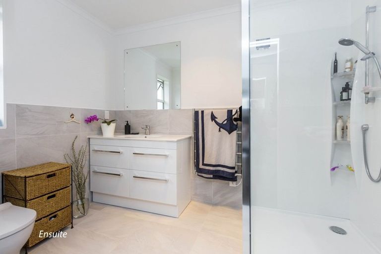 Photo of property in 26 Gallipoli Road, Trentham, Upper Hutt, 5018