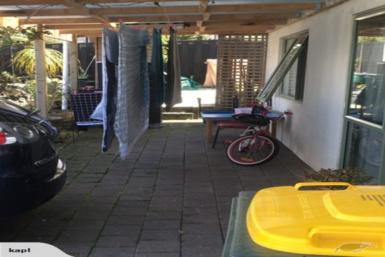 Photo of property in 163b Colwill Road, Massey, Auckland, 0614