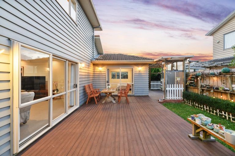 Photo of property in 70 Clover Drive, Henderson, Auckland, 0610