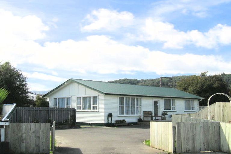 Photo of property in 13 Phar Lap Grove, Trentham, Upper Hutt, 5018