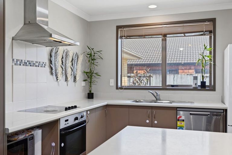 Photo of property in 27 Golden Sands Drive, Papamoa Beach, Papamoa, 3118