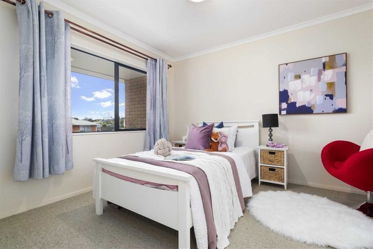 Photo of property in 6 Edingale Court, Flat Bush, Auckland, 2019
