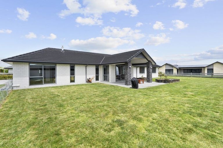 Photo of property in 51 Baxter Michael Crescent, Cambridge, 3434