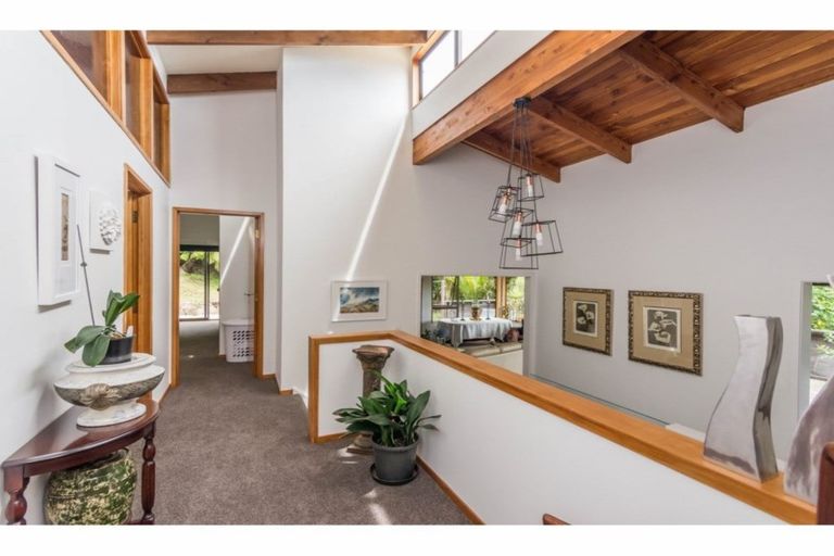 Photo of property in 215 Shaw Road, Titirangi, Auckland, 0604