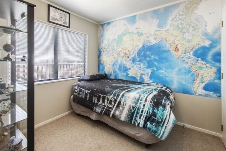 Photo of property in 19 Mellsop Avenue, Waiuku, 2123