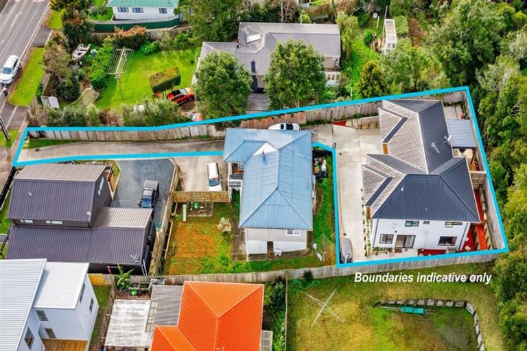 Photo of property in 206c Henderson Valley Road, Henderson, Auckland, 0612