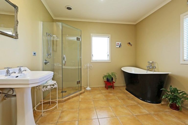 Photo of property in 158 Avenue Road, Greenmeadows, Napier, 4112