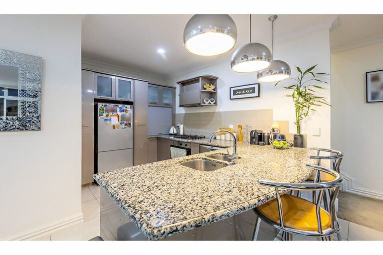 Photo of property in 8/126 Stancombe Road, Flat Bush, Auckland, 2016