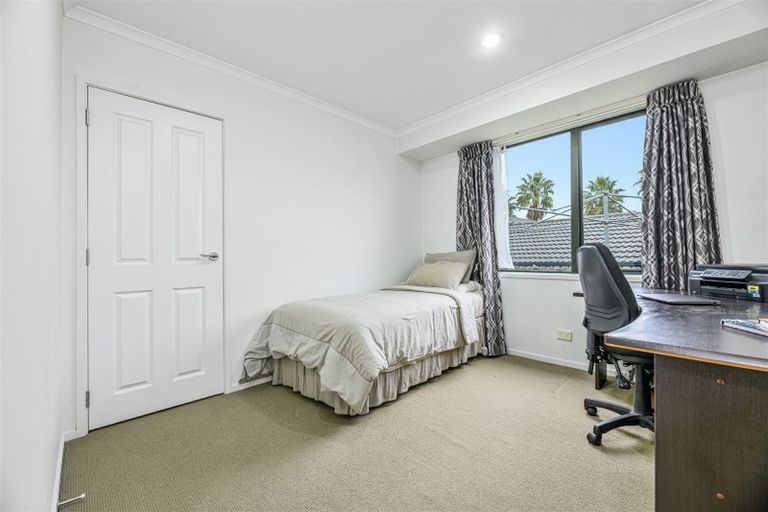 Photo of property in 4 San Domingo Rise, Henderson, Auckland, 0612