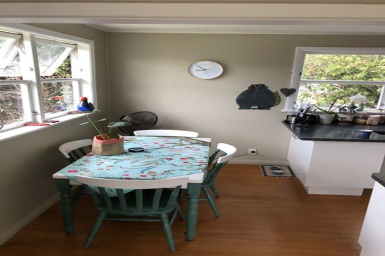 Photo of property in 4 Clarkes Crescent, Paekakariki, 5034