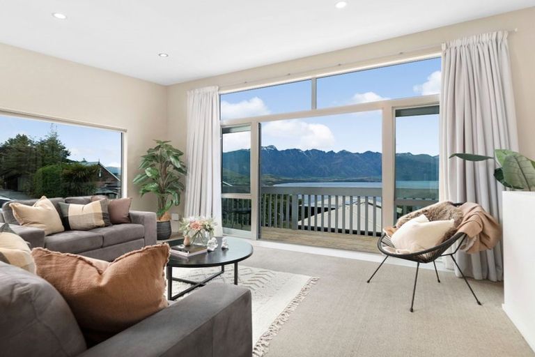 Photo of property in 36b Avalon Crescent, Fernhill, Queenstown, 9300