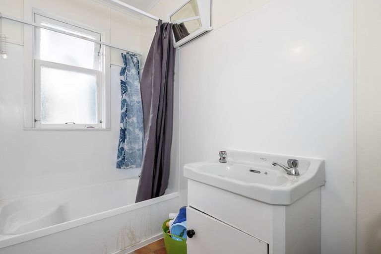 Photo of property in 11 Shipka Street, Abbotsford, Dunedin, 9018