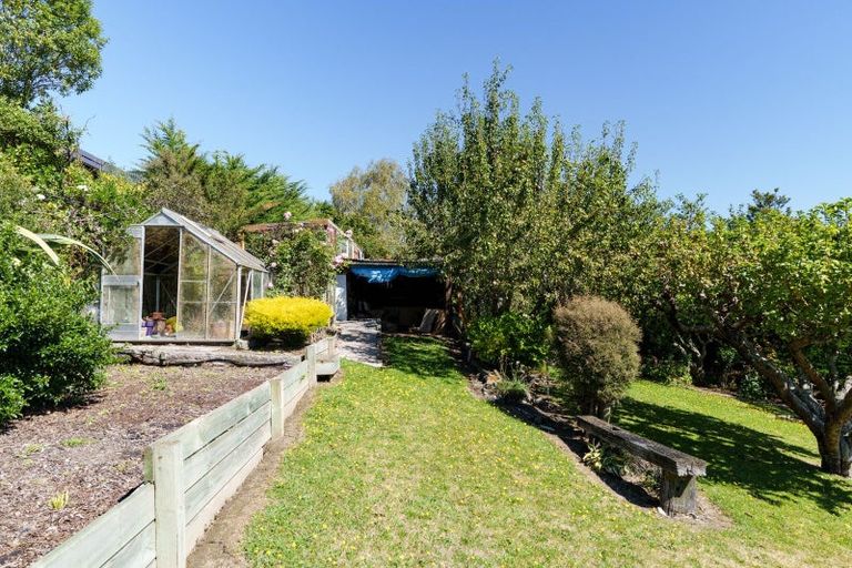 Photo of property in 28 Chatham Street, Waihola, Milton, 9073