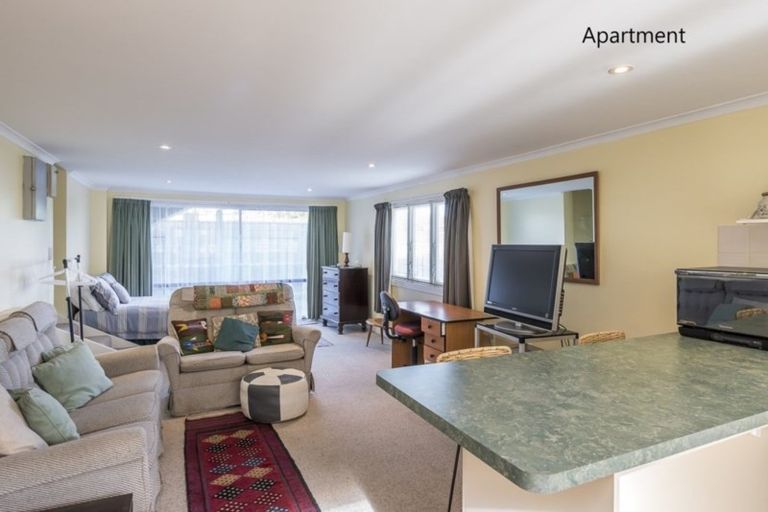 Photo of property in 65 Marine Parade, Paraparaumu Beach, Paraparaumu, 5032