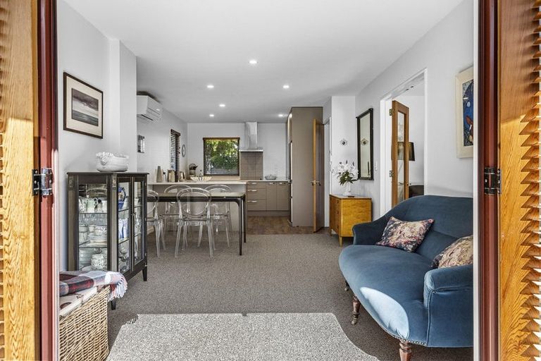 Photo of property in 34 Oakford Close, Riccarton, Christchurch, 8011