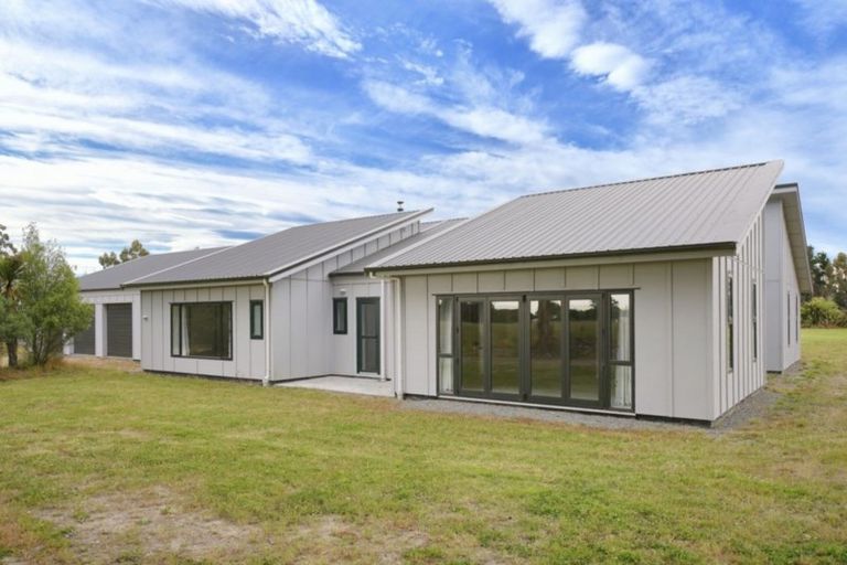 Photo of property in 59 Robertsons Road, Balcairn, Rangiora, 7477