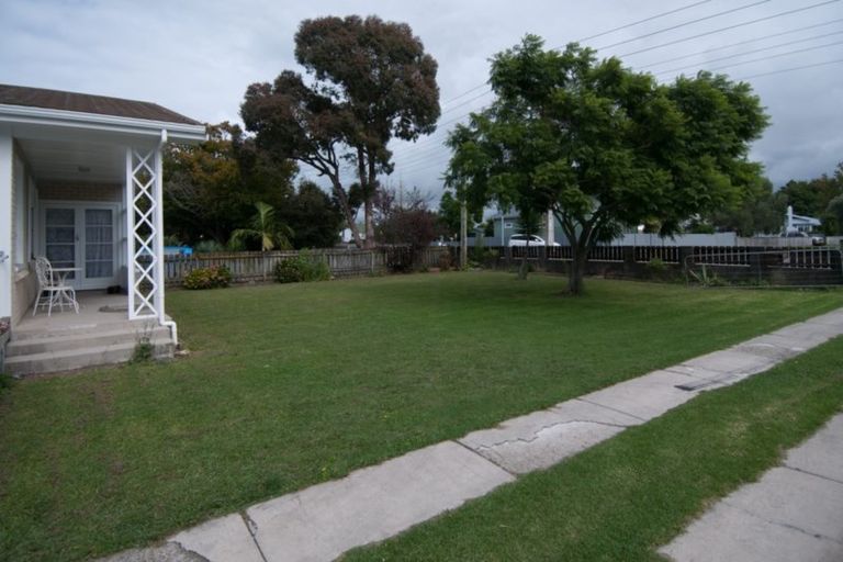 Photo of property in 35 De Lautour Road, Inner Kaiti, Gisborne, 4010