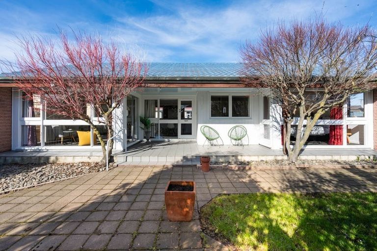 Photo of property in 267 Oxford Street, South Dunedin, Dunedin, 9012