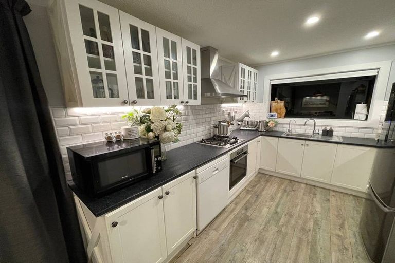 Photo of property in 2/12 Norfolk Street, Regent, Whangarei, 0112