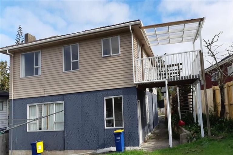 Photo of property in 12a Manuka Road, Glenfield, Auckland, 0629