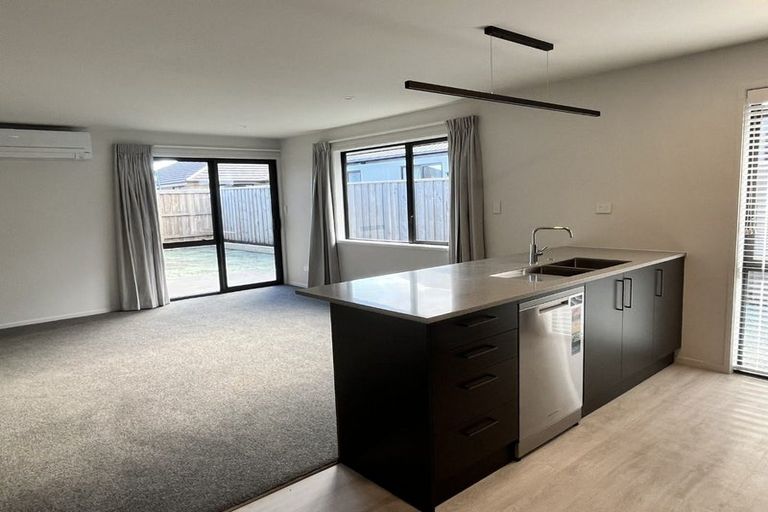 Photo of property in 114 Broadway Parade, Rolleston, 7615