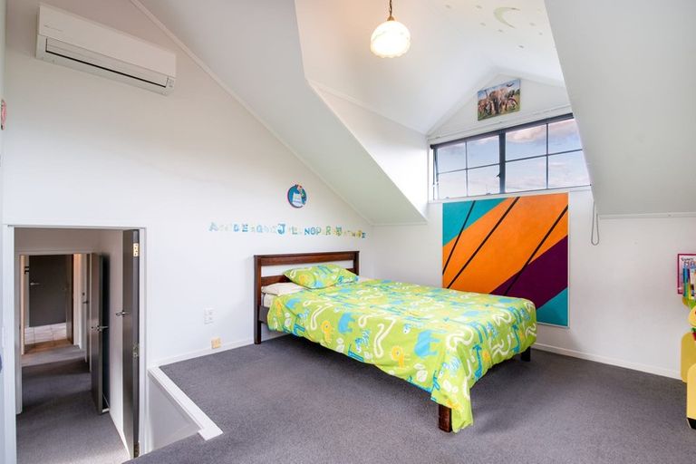 Photo of property in 48 Donovan Avenue, Massey, Auckland, 0614