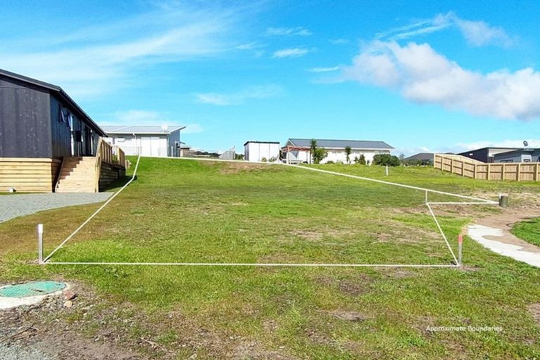 Photo of property in 46 Marram Place, Mangawhai Heads, Mangawhai, 0505