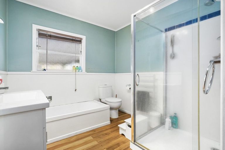 Photo of property in 1 Seifert Street, Forest Lake, Hamilton, 3200