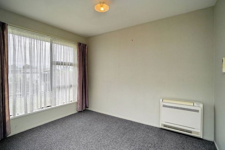 Photo of property in 1/69 Denise Crescent, Hornby, Christchurch, 8042