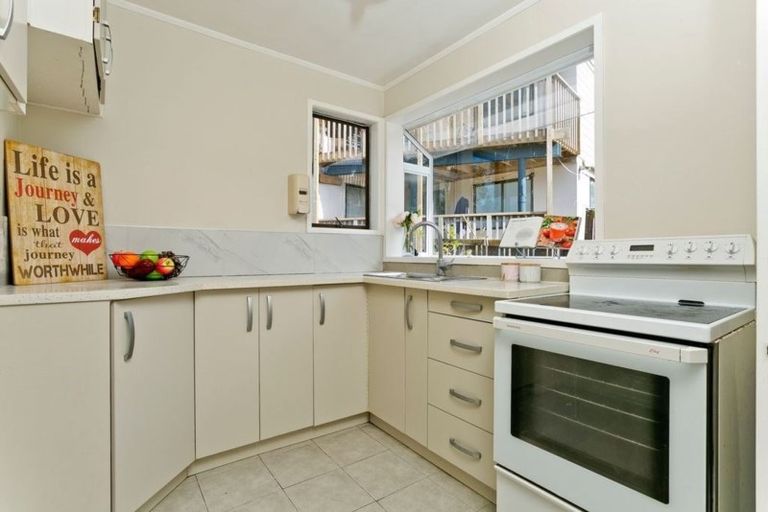 Photo of property in 26 Redwing Street, Browns Bay, Auckland, 0630