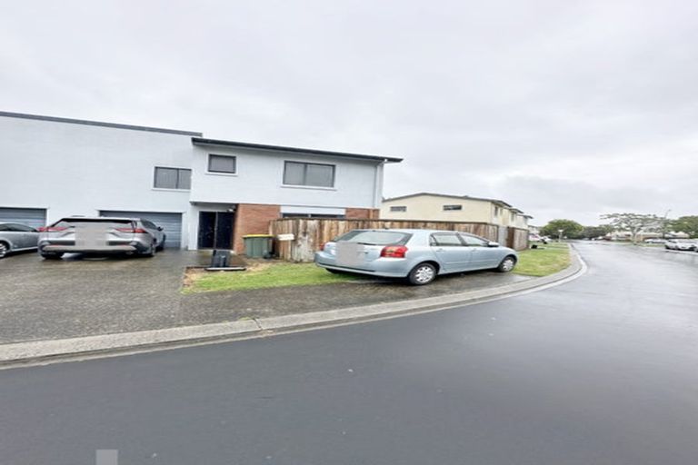 Photo of property in 6 Duxfield Drive, Ranui, Auckland, 0612