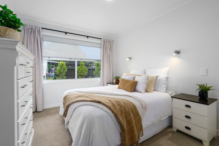 Photo of property in 8 Woodstock Crescent, Leamington, Cambridge, 3432